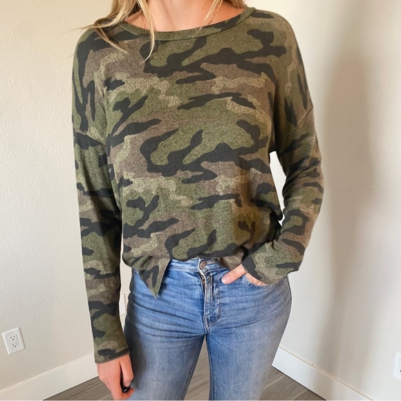 Camo Crew-neck Sweater - Picture 1 of 4